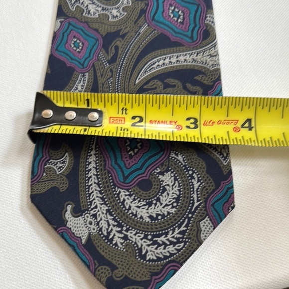 erreuno Paisley Patterned Tie - Black and Blue - Picture 7 of 7